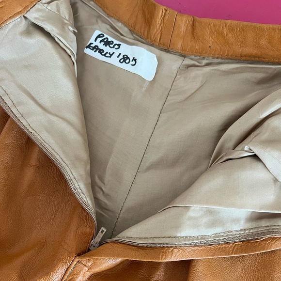 VINTAGE 80s S pleated leather carrot pants camel tan Made in France lined MINT - Picture 7 of 16